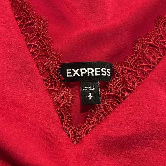 3/$15 EXPRESS Lacy cami - Picture 5 of 5